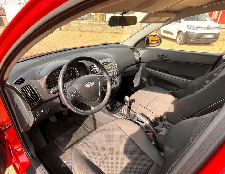 Hyundai i30 11