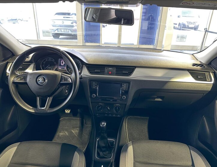 Škoda Rapid Hatchback 999,0 70 kw