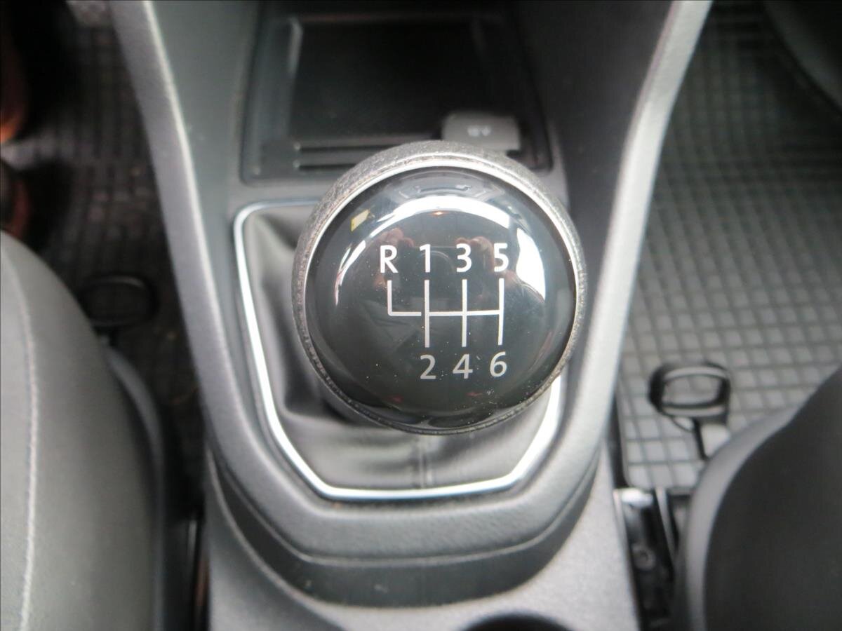 Volkswagen Caddy Skříň 1,4 l 81 kw