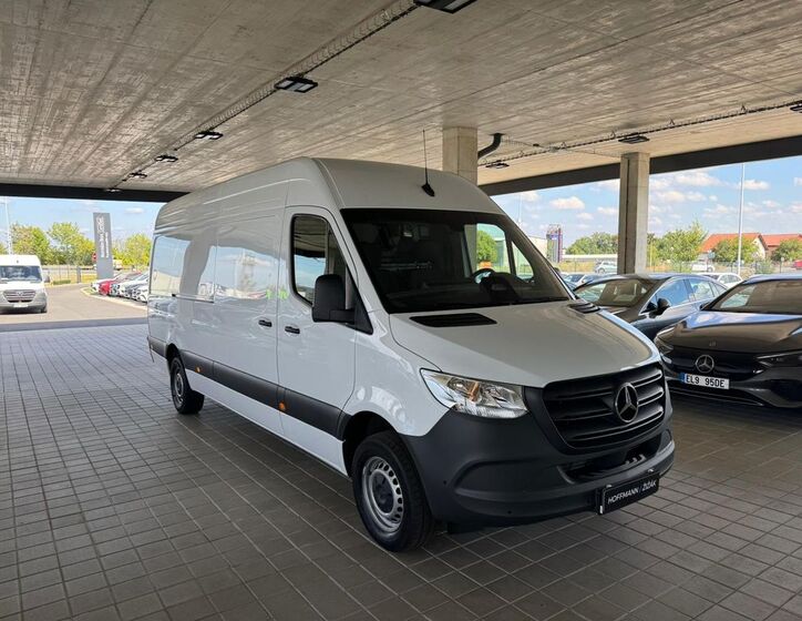 Mercedes-Benz Sprinter 3