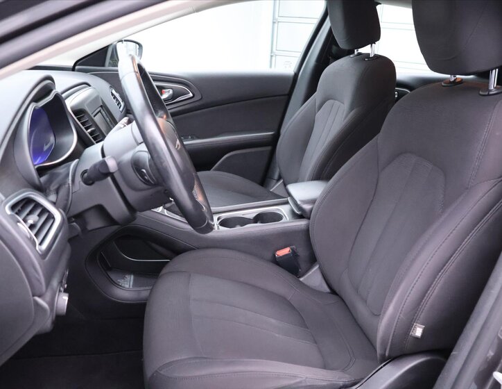 Chrysler 200 Sedan 2,4 l 135 kw