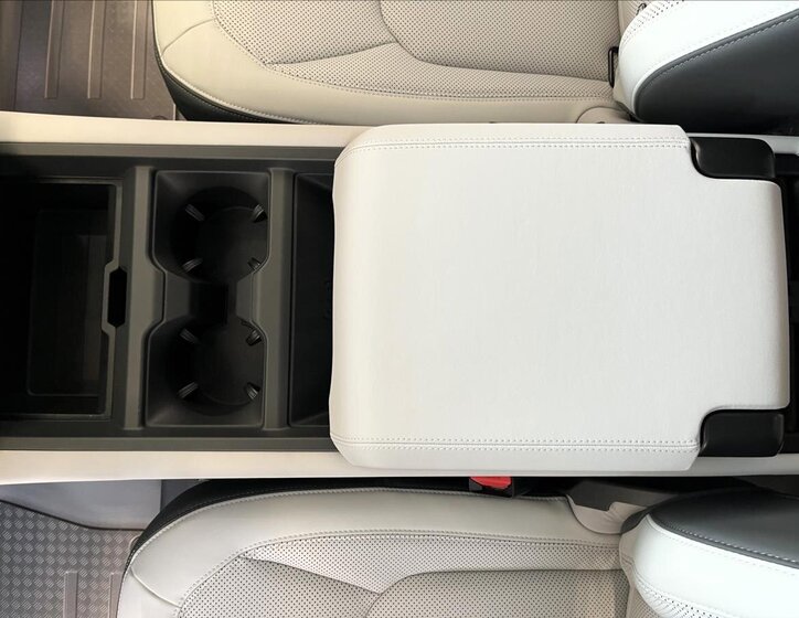 Land Rover Defender SUV / Terénní 3,0 l 183 kw