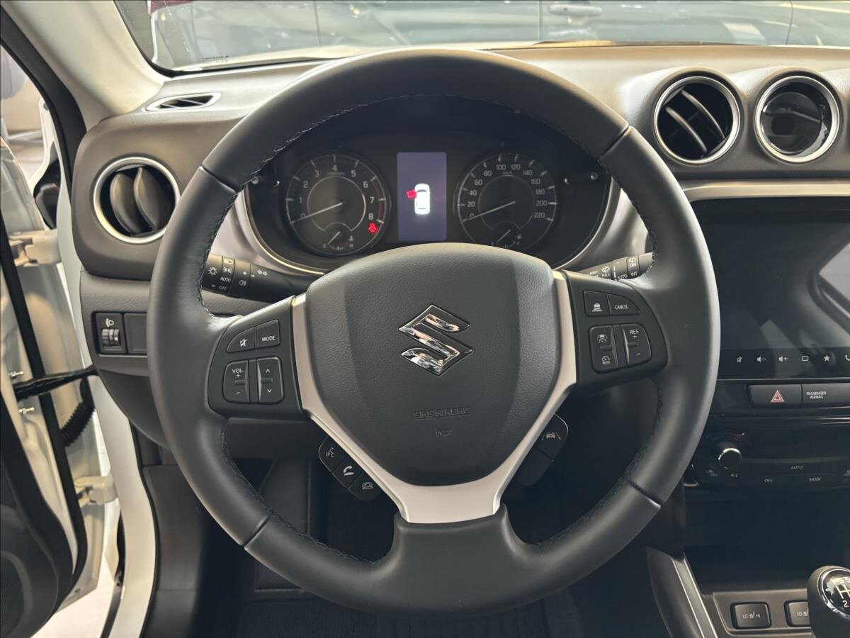 Suzuki Vitara SUV / Terénní 1,4 l 81 kw