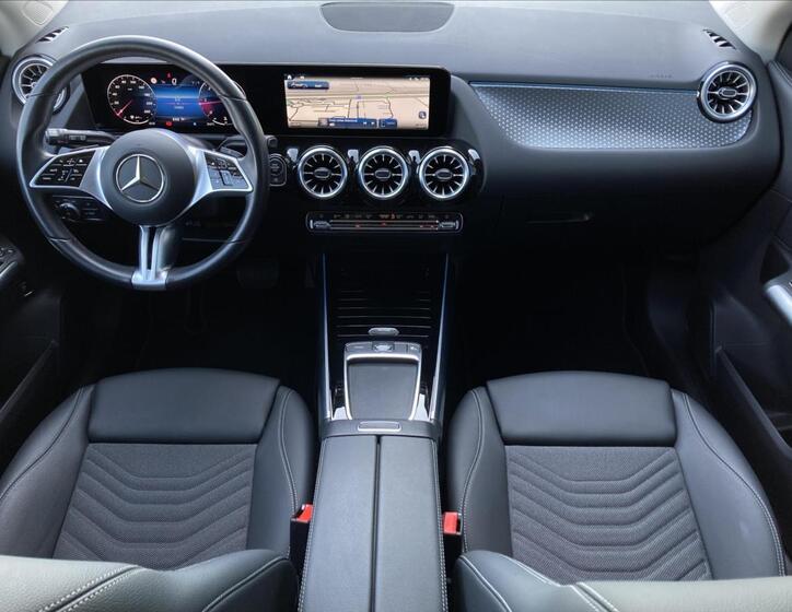 Mercedes-Benz GLA 12