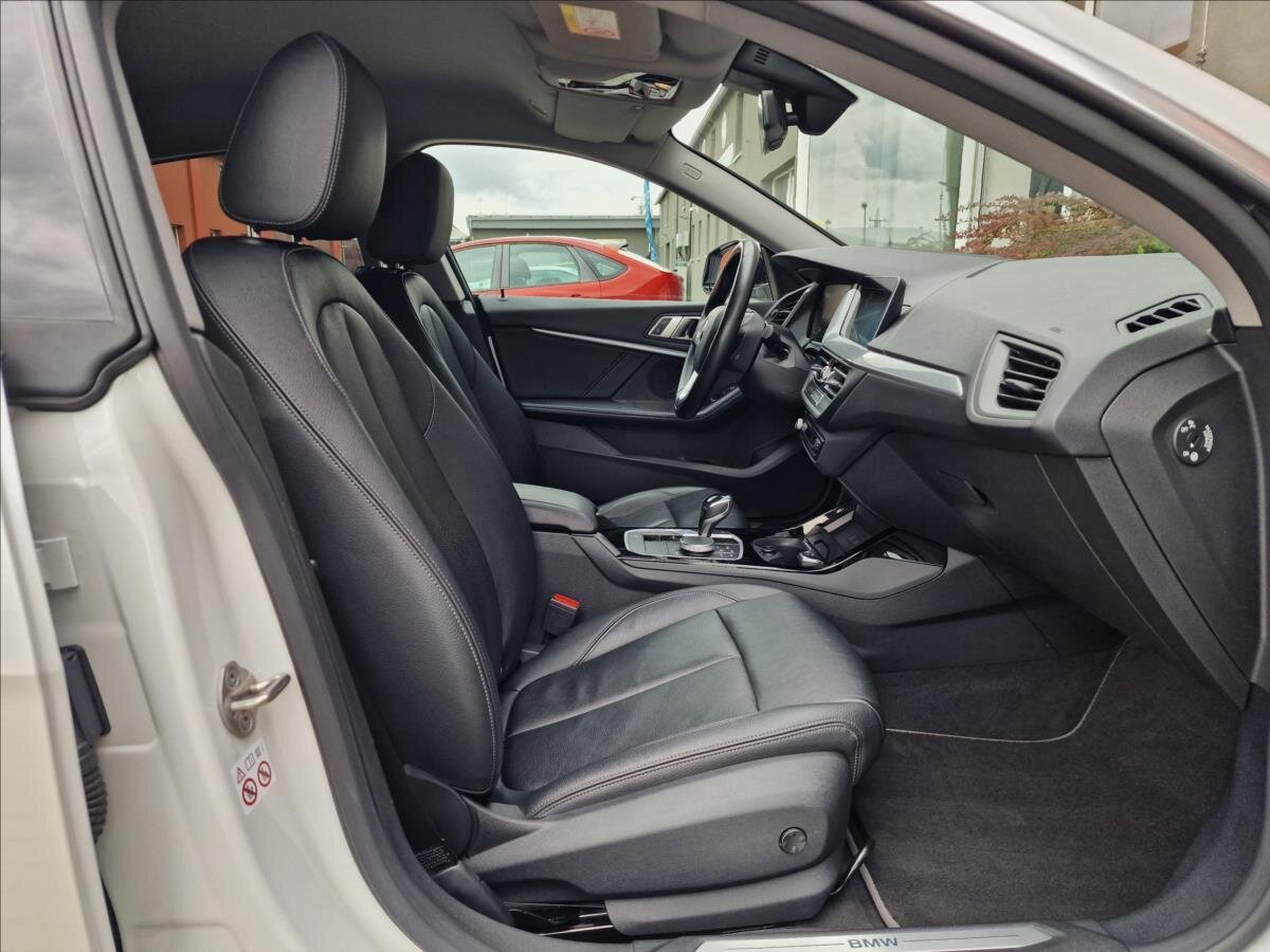 BMW Řada 2 Sedan / Limuzína 2,0 l 110 kw