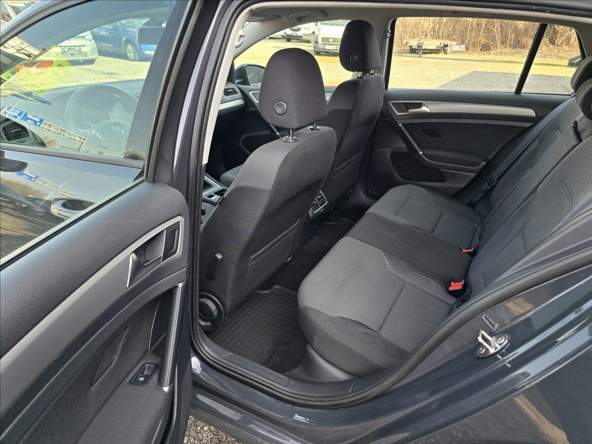 Volkswagen Golf Hatchback 1,2 l 63 kw