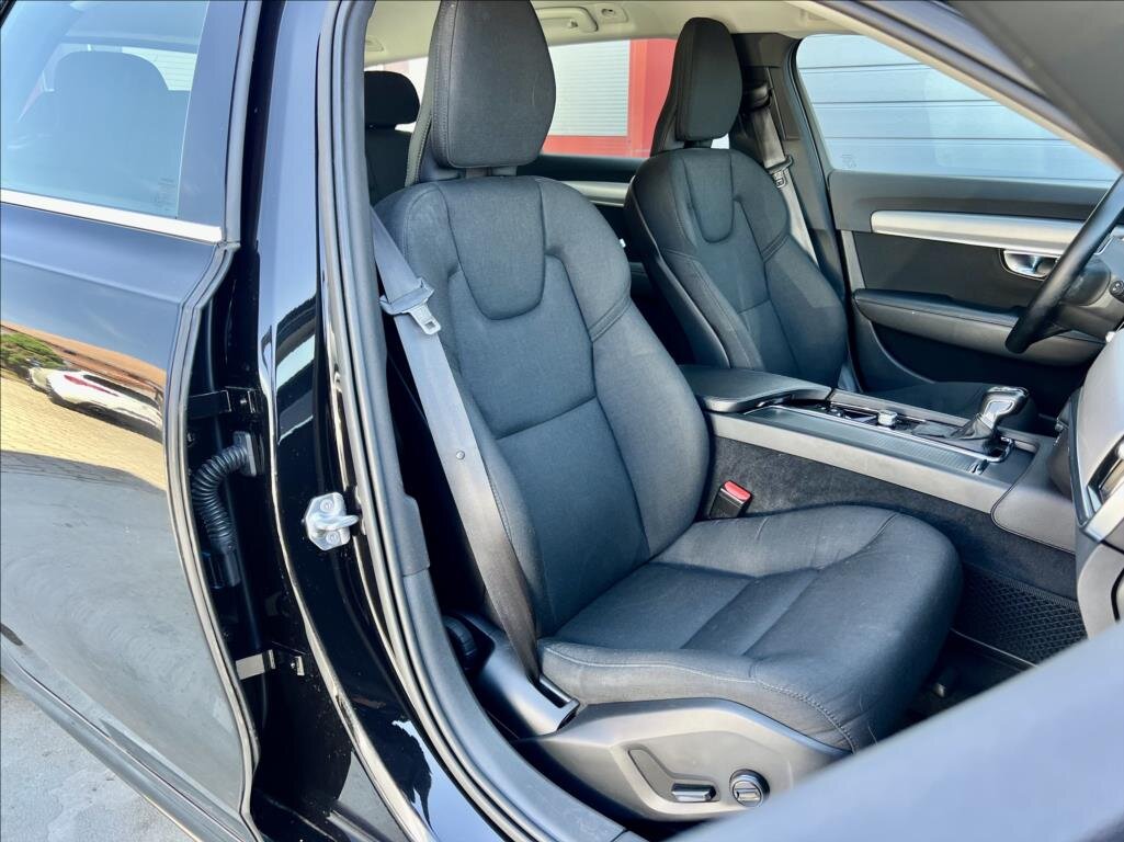 Volvo V90 Kombi 2,0 l 140 kw