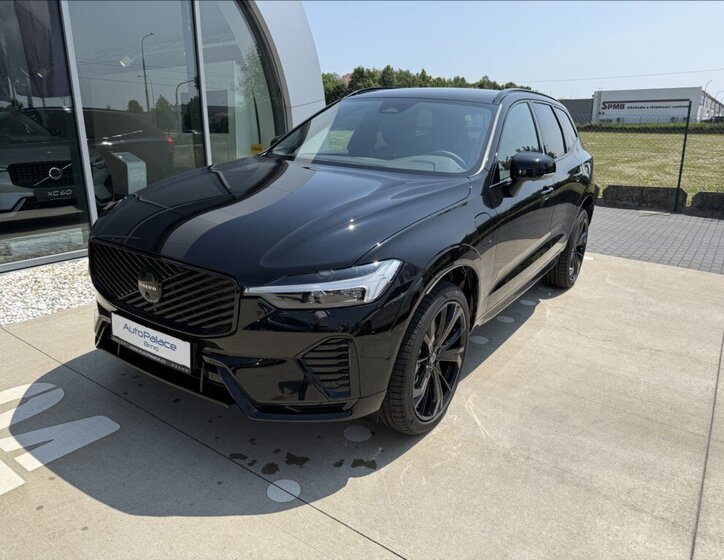Volvo XC60 SUV / Terénní 2,0 l 228 kw