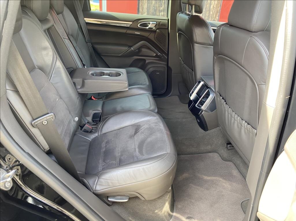 Porsche Cayenne SUV / Terénní 3,0 l 184 kw