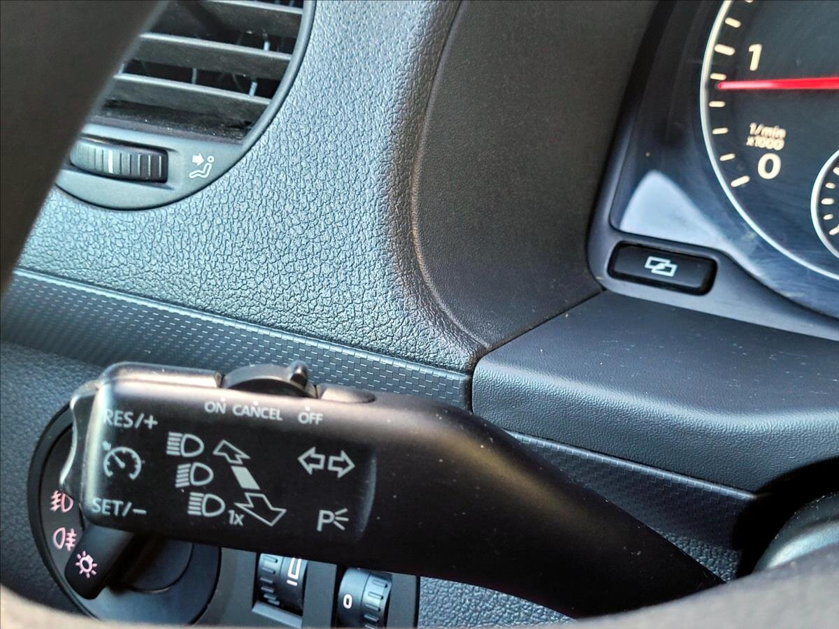 Volkswagen Caddy Skříň 1,6 l 75 kw