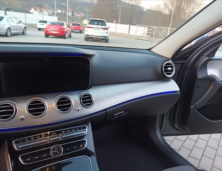 Mercedes-Benz Třídy E Kombi 3,0 l 190 kw