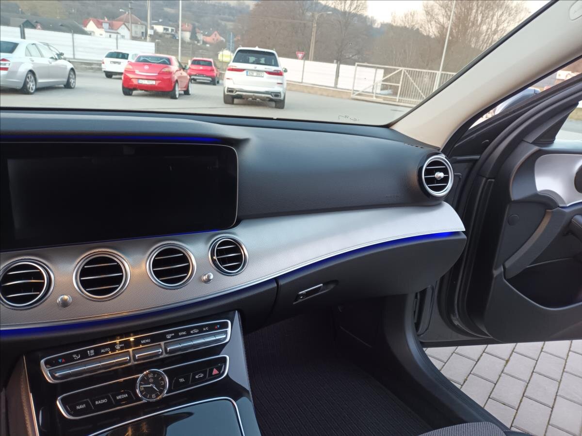 Mercedes-Benz Třídy E Kombi 3,0 l 190 kw