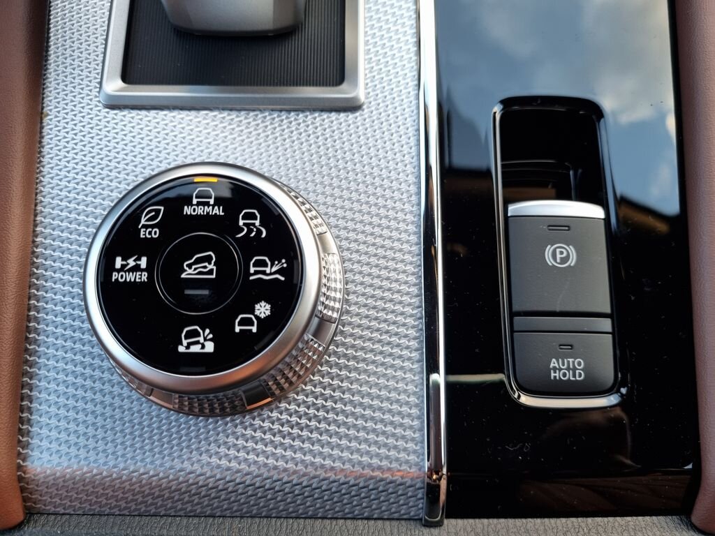 Mitsubishi Outlander SUV 2,4 l 225 kw