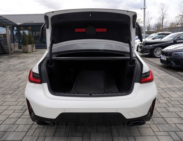 BMW Řada 3 Sedan 3,0 l 275 kw