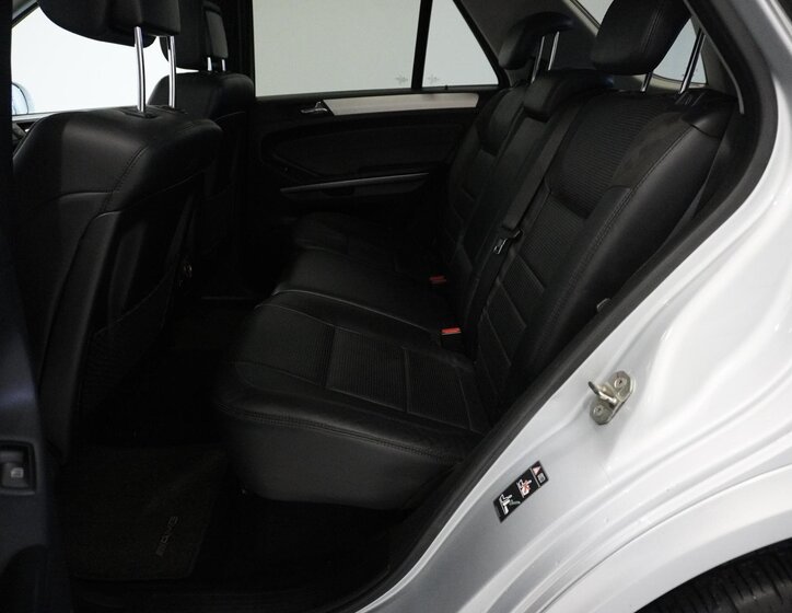 Mercedes-Benz Třídy M SUV 6,2 l 375 kw