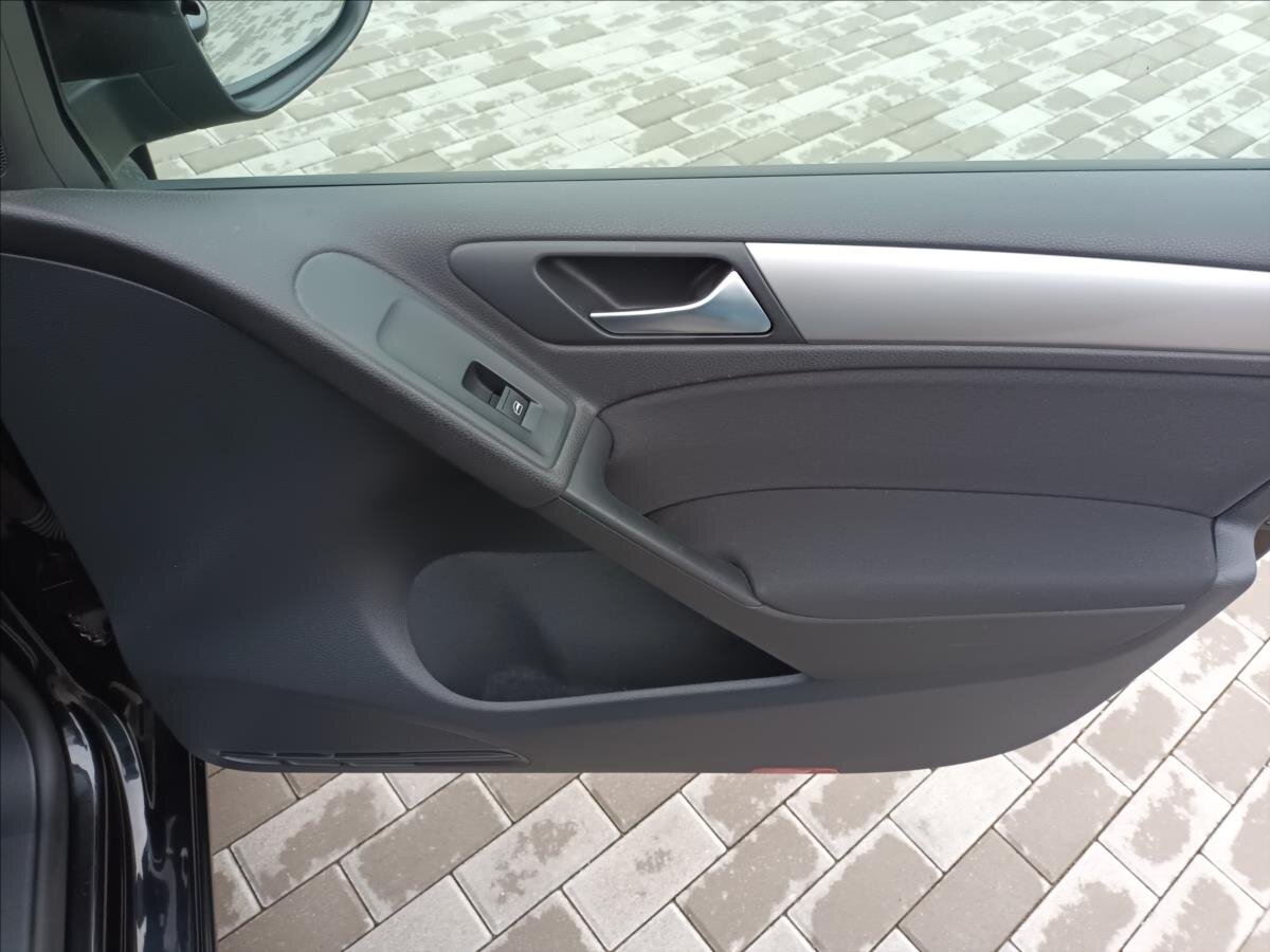 Volkswagen Golf Hatchback 1,2 l 77 kw