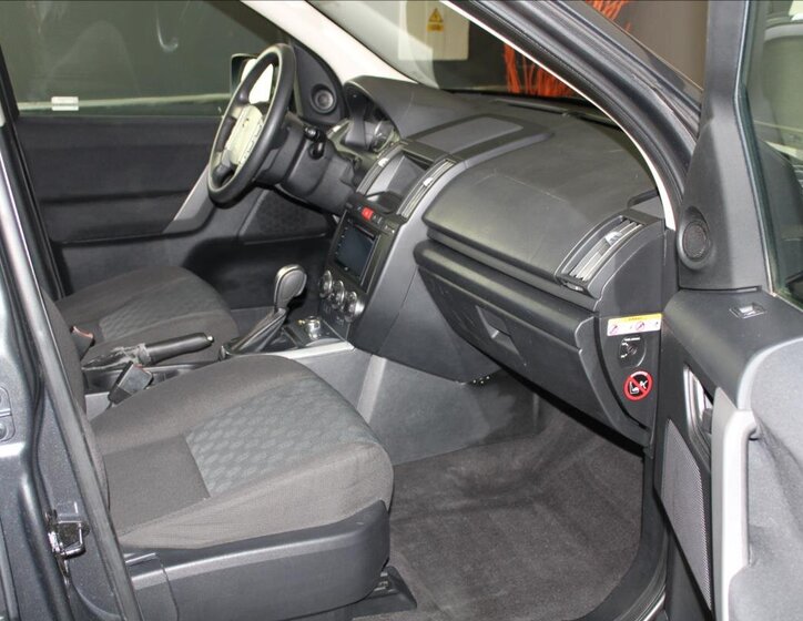 Land Rover Freelander SUV / Terénní 2,2 l 112 kw
