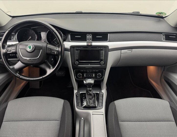 Škoda Superb Kombi 2,0 l 103 kw