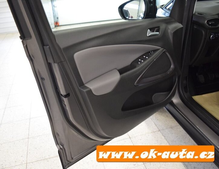 Opel Ostatní Hatchback 1,2 l 81 kw