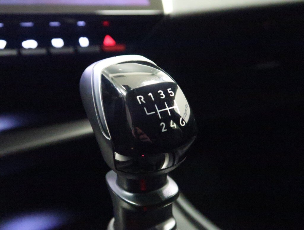 Peugeot 308 Hatchback 1,2 l 96 kw