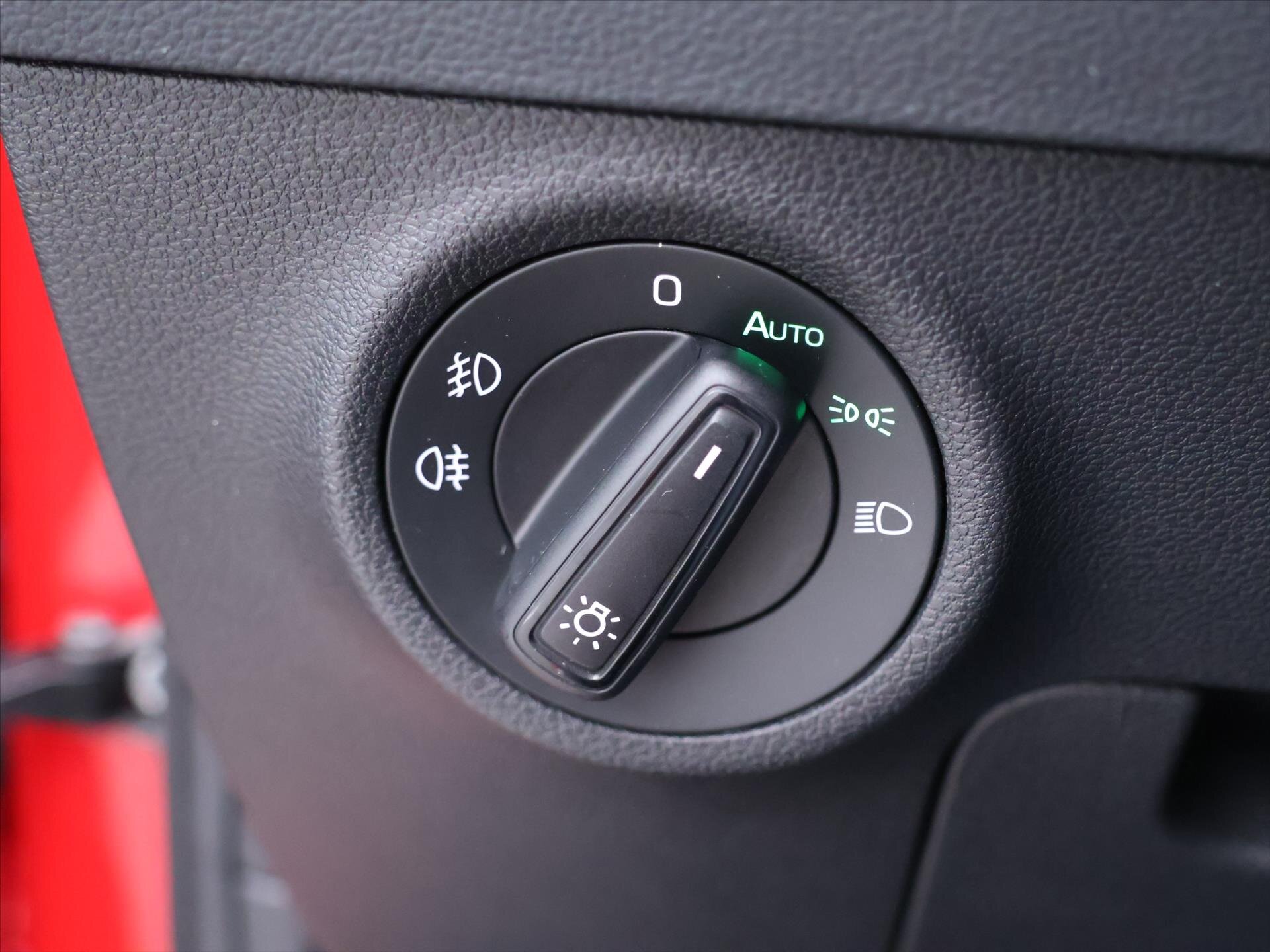 Škoda Karoq SUV / Terénní 1,5 l 110 kw