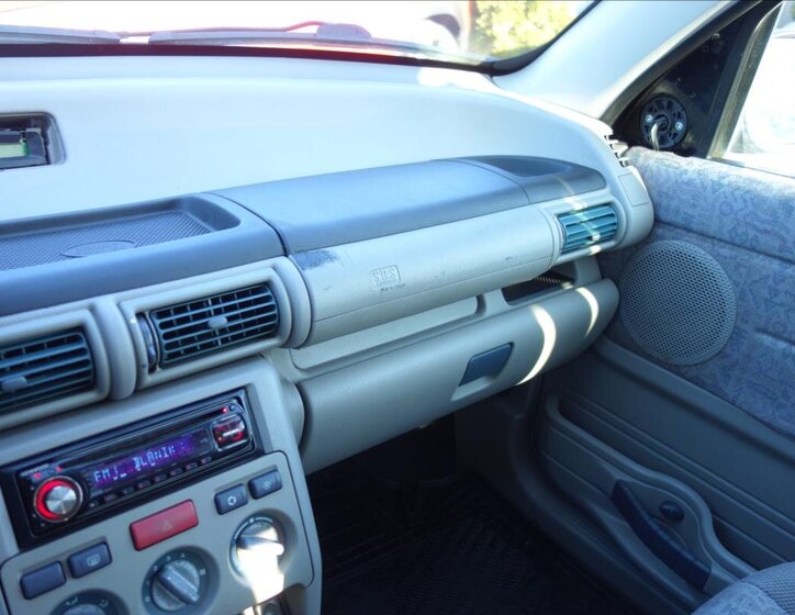 Land Rover Freelander SUV 2,0 l 72 kw