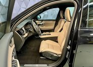 Volvo XC90 SUV / Terénní 2,0 l 335 kw