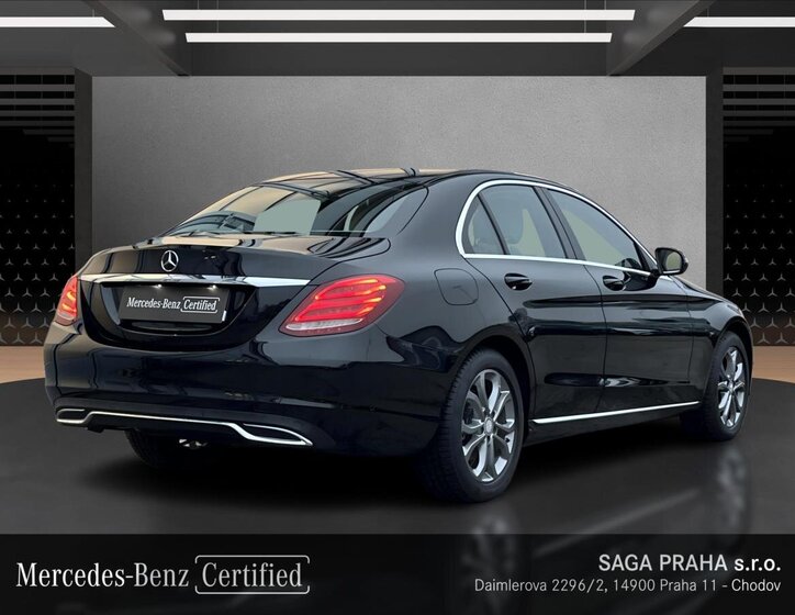 Mercedes-Benz Třídy C Sedan 2,1 l 100 kw