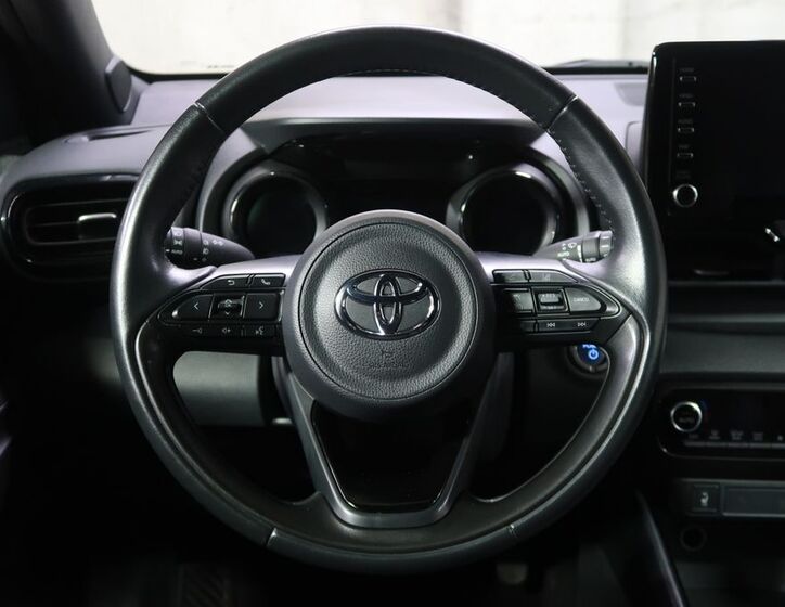Toyota Yaris 14