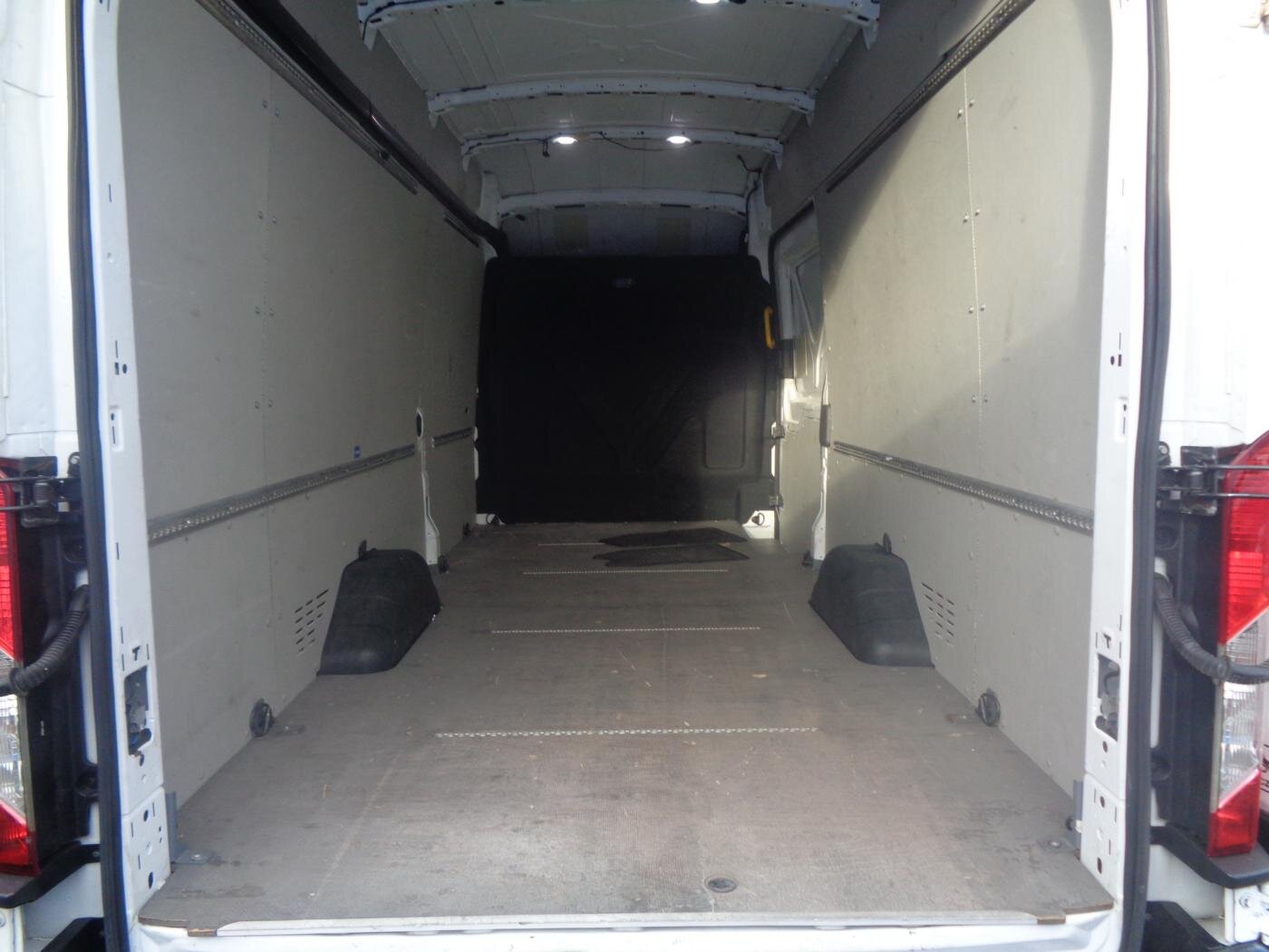 Ford Transit Ostatní 2,0 l 96 kw