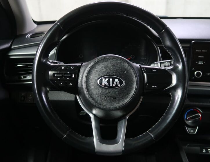 KIA Rio 14