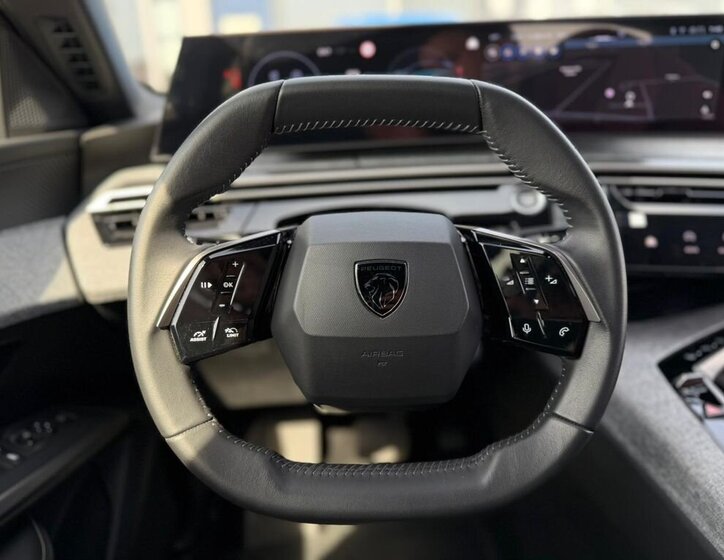 Peugeot 3008 SUV / Terénní 1,2 l 107 kw