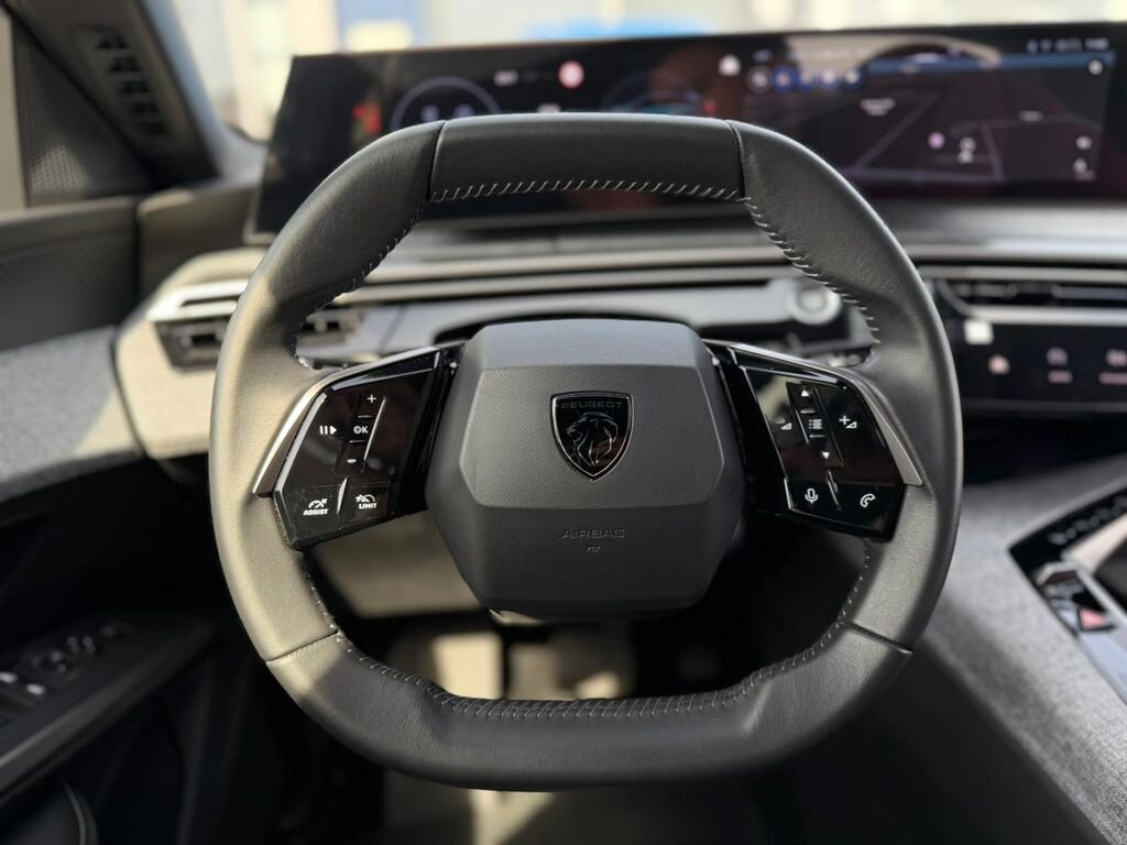 Peugeot 3008 SUV / Terénní 1,2 l 107 kw