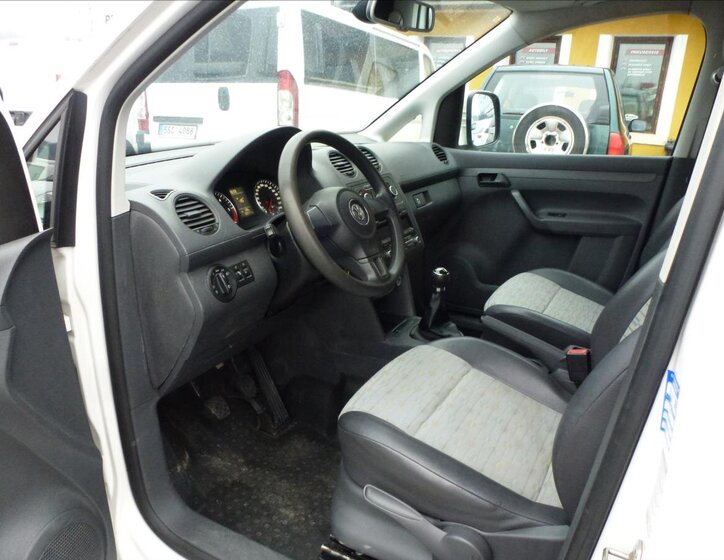 Volkswagen Caddy Skříň 1,6 l 55 kw