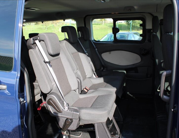 Ford Tourneo Custom 20