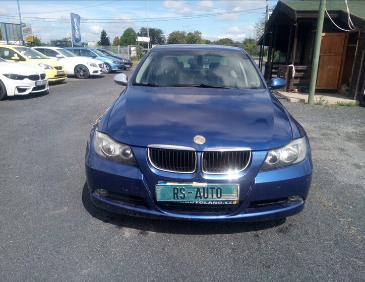 BMW Řada 3 Sedan / Limuzína 2,0 l 120 kw
