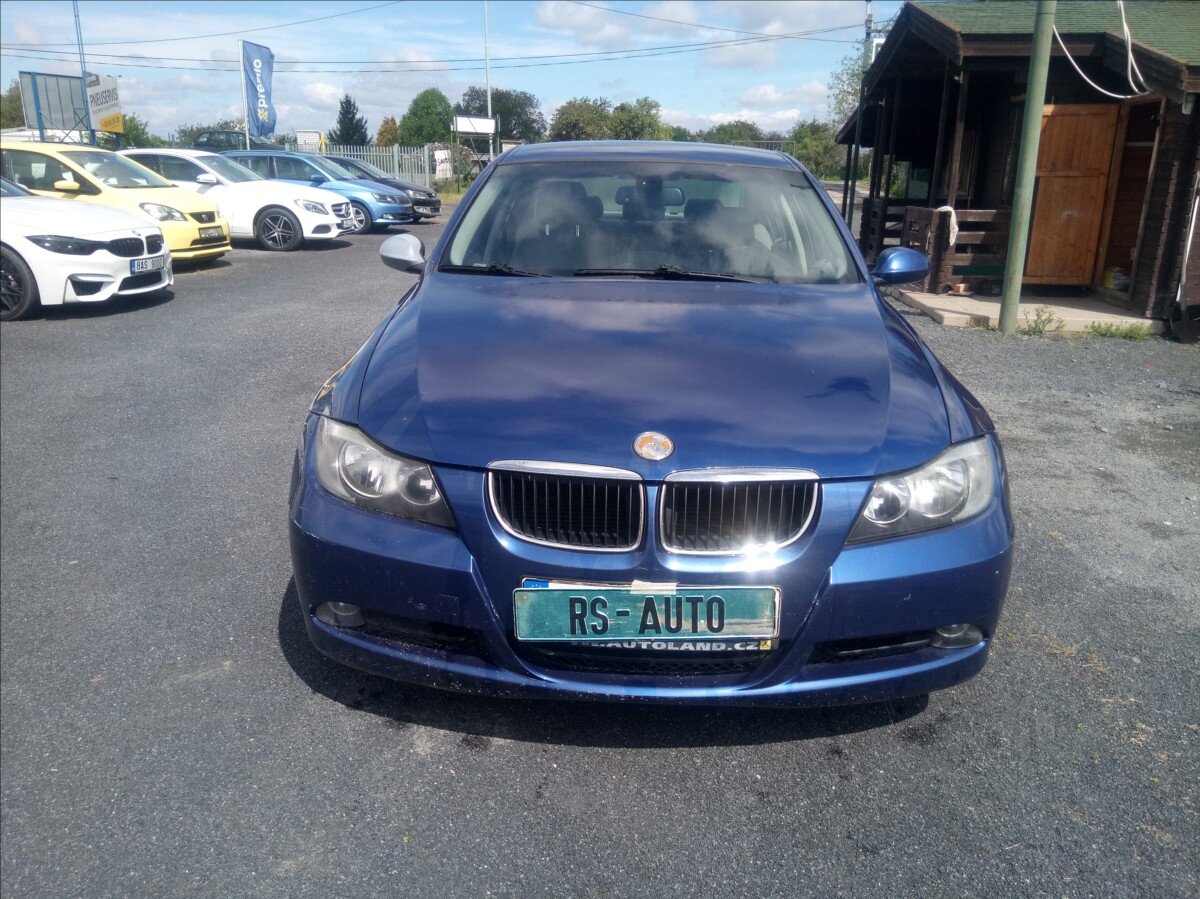 BMW Řada 3 Sedan / Limuzína 2,0 l 120 kw