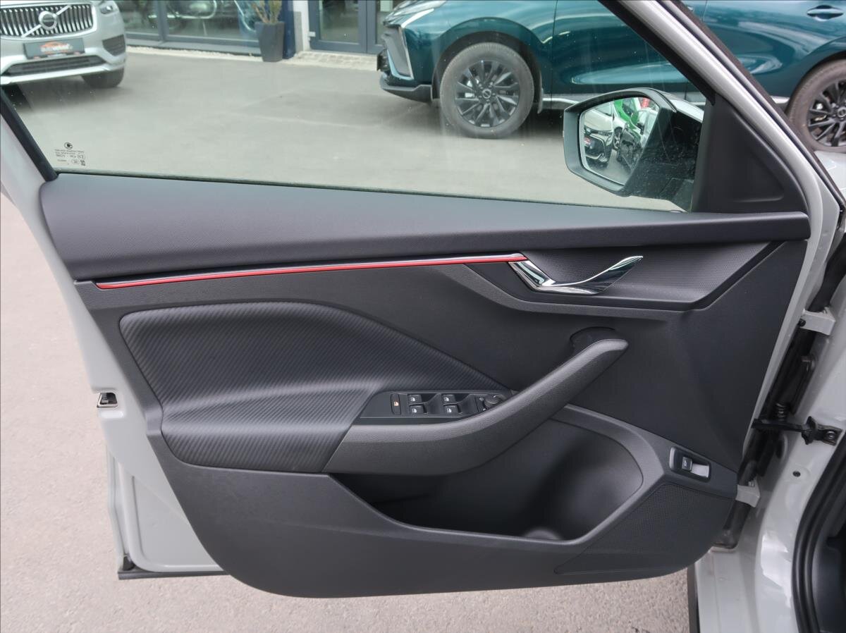Škoda Scala Hatchback 999,0 85 kw