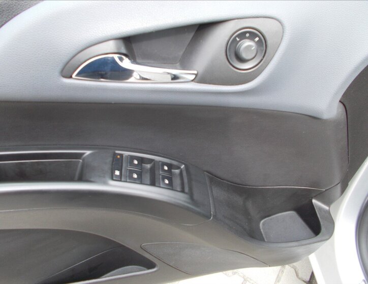 Opel Meriva MPV 1,4 l 88 kw