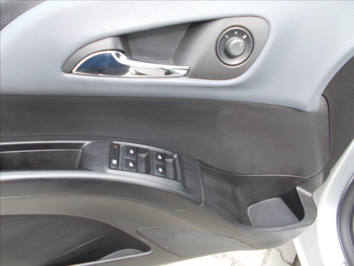 Opel Meriva MPV 1,4 l 88 kw