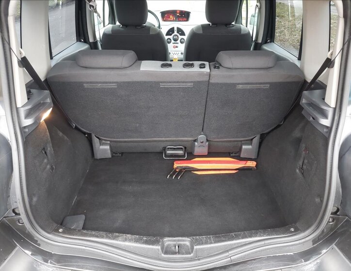 Renault Modus Hatchback 1,1 l 55 kw