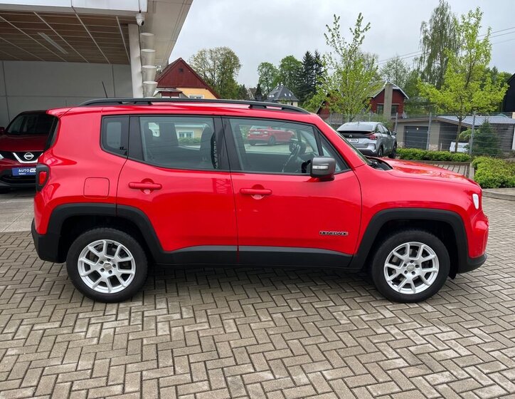 Jeep Renegade SUV / Terénní 1,3 l 132 kw