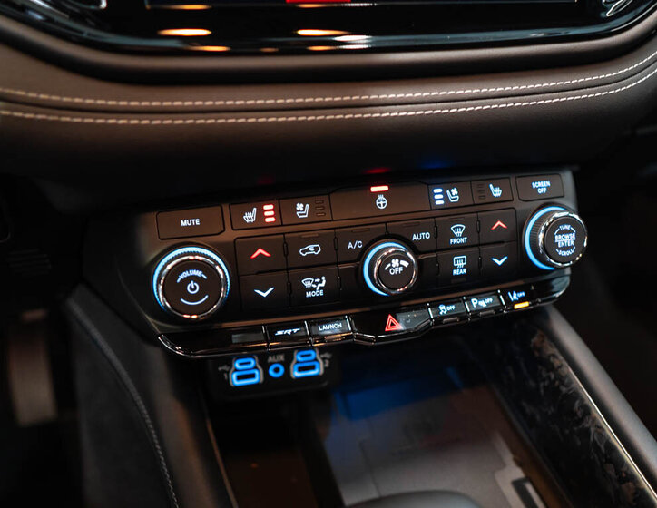 Dodge Durango SUV / Terénní 6,4 l 355 kw