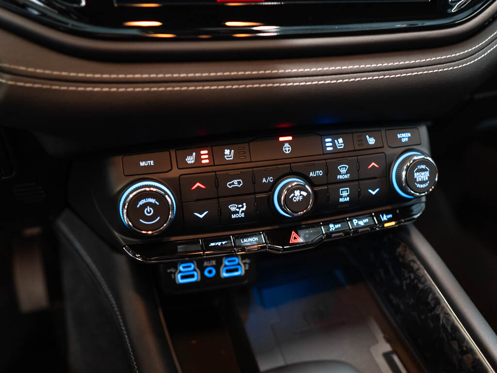 Dodge Durango SUV / Terénní 6,4 l 355 kw