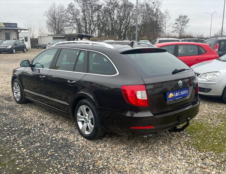 Škoda Superb Kombi 1,6 l 77 kw