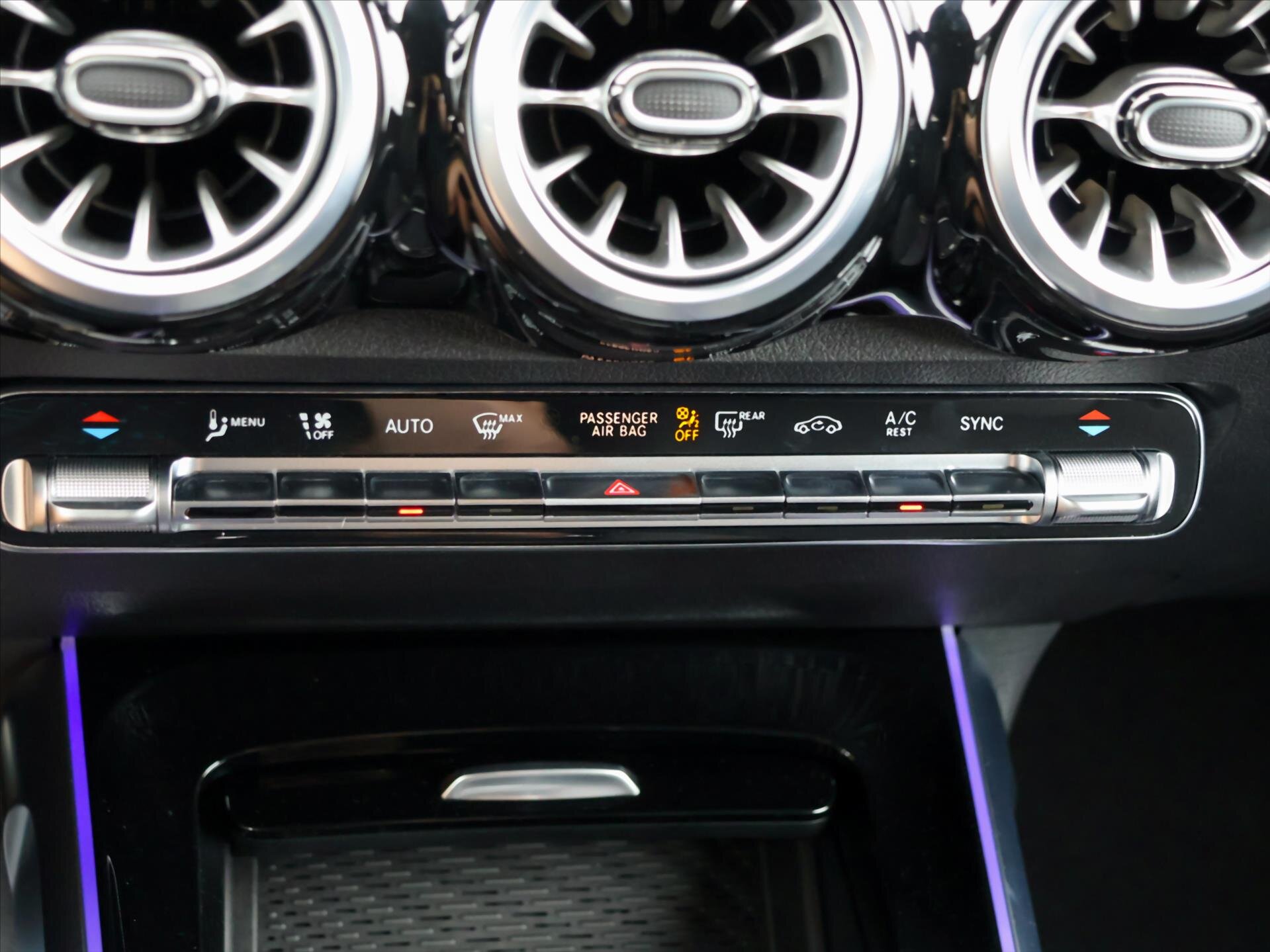 Mercedes-Benz GLB SUV / Terénní 2,0 l 110 kw