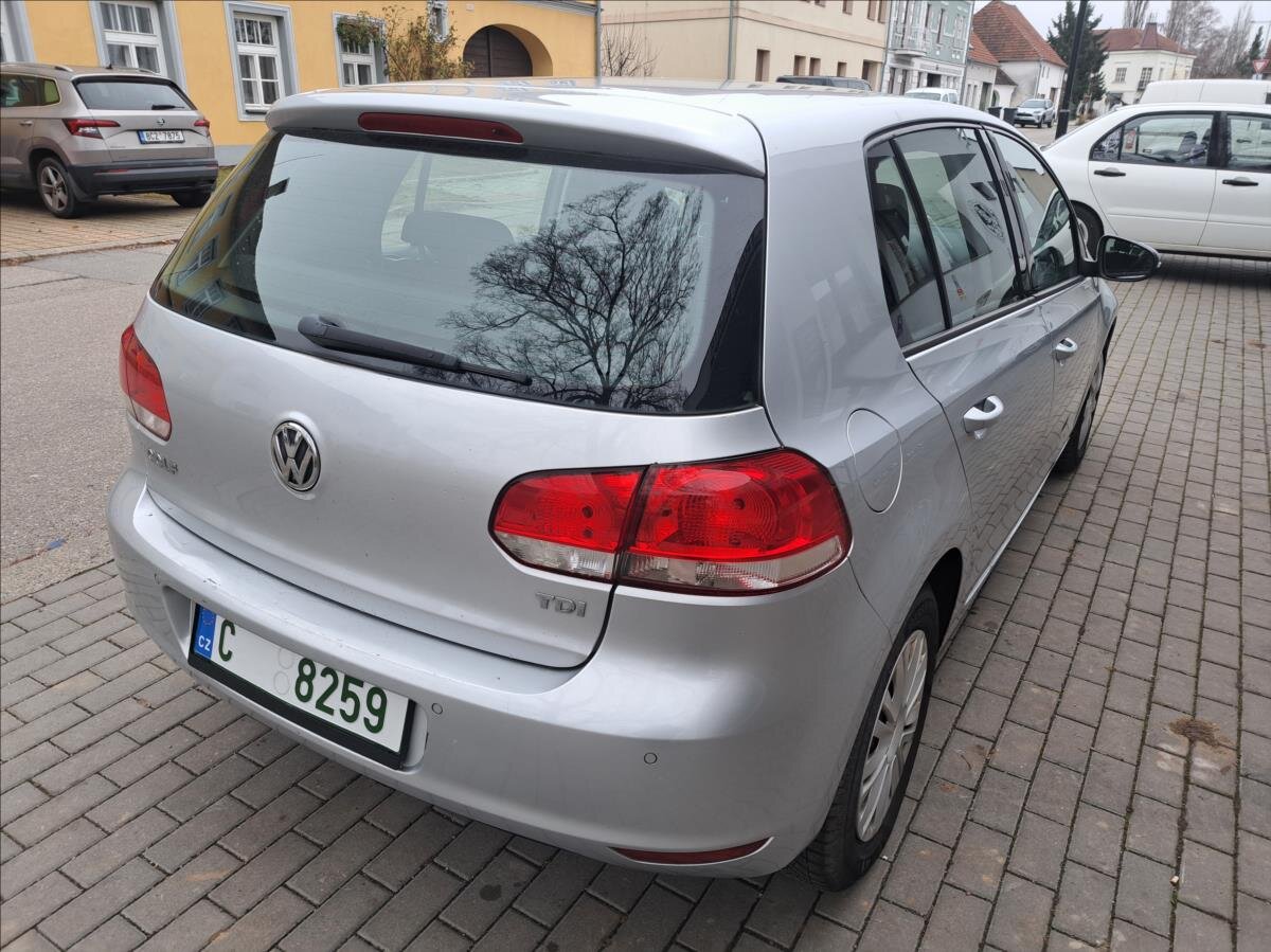 Volkswagen Golf Hatchback 1,6 l 66 kw