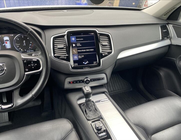 Volvo XC90 SUV / Terénní 2,0 l 173 kw
