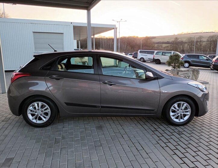 Hyundai i30 Hatchback 1,6 l 88 kw