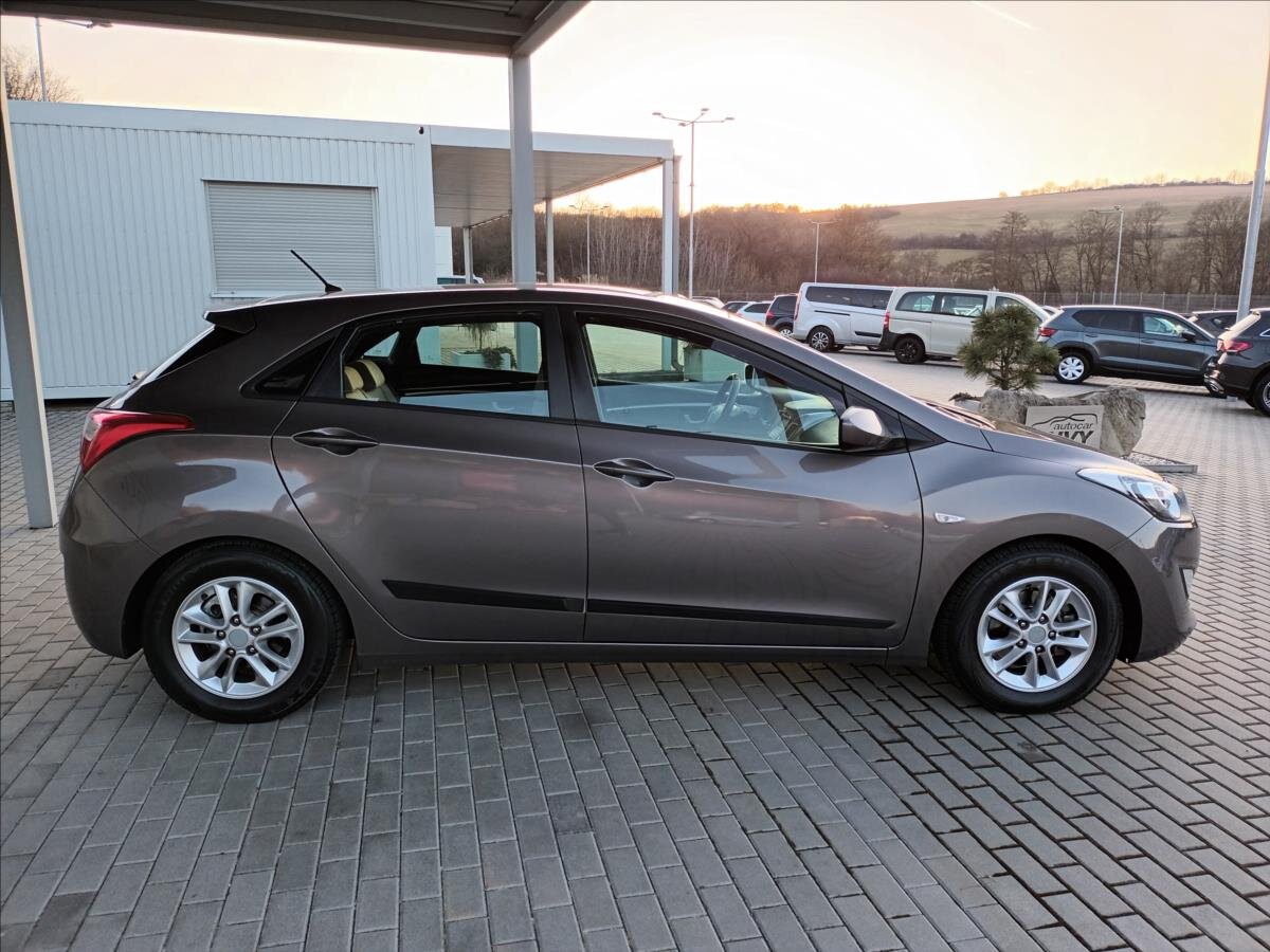 Hyundai i30 Hatchback 1,6 l 88 kw